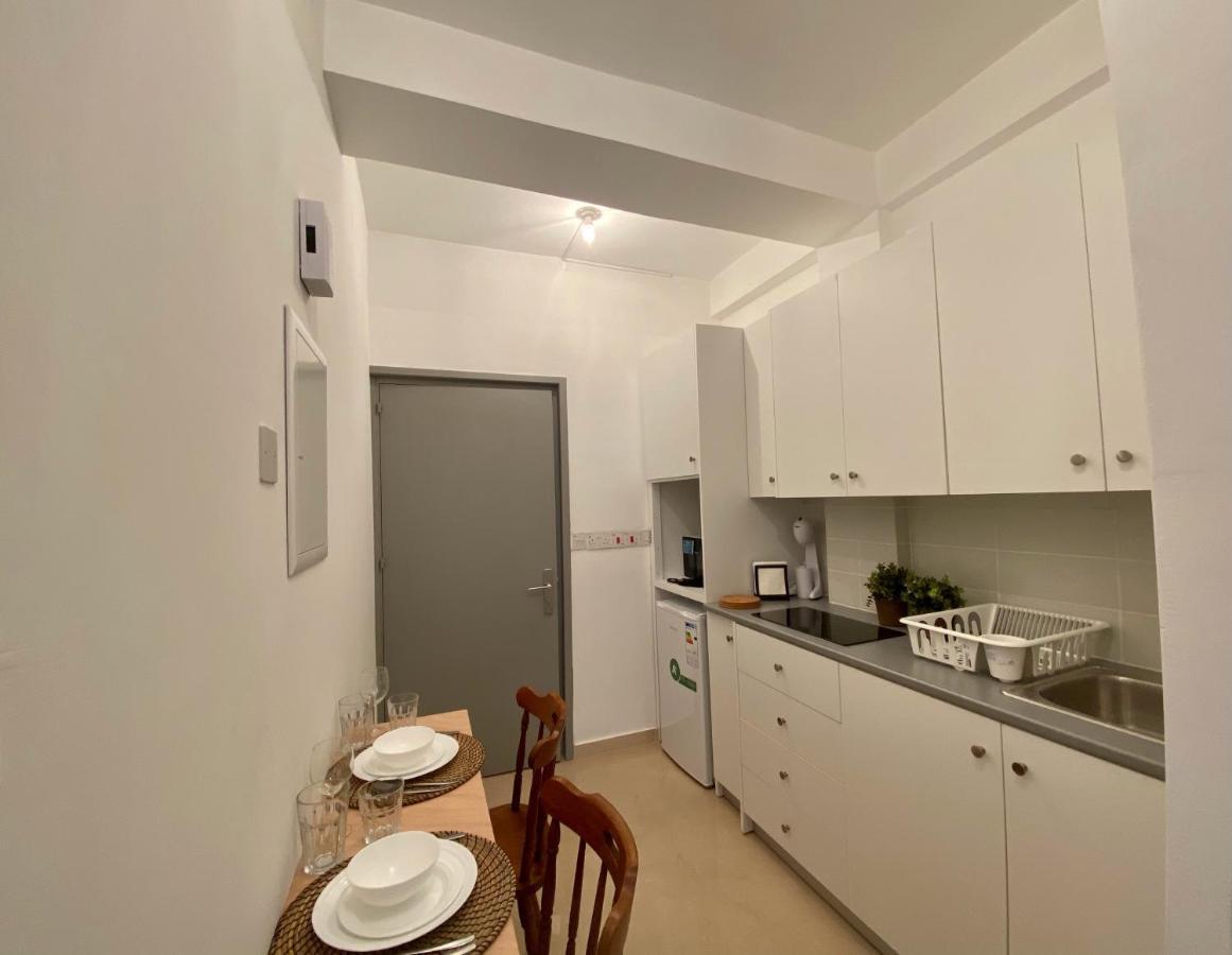 Central Suites Perikleous 53 Down Town Nicosia By Platform 357 外观 照片